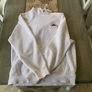 White Nike Sweater size Small, Lightly Worn, no stains.